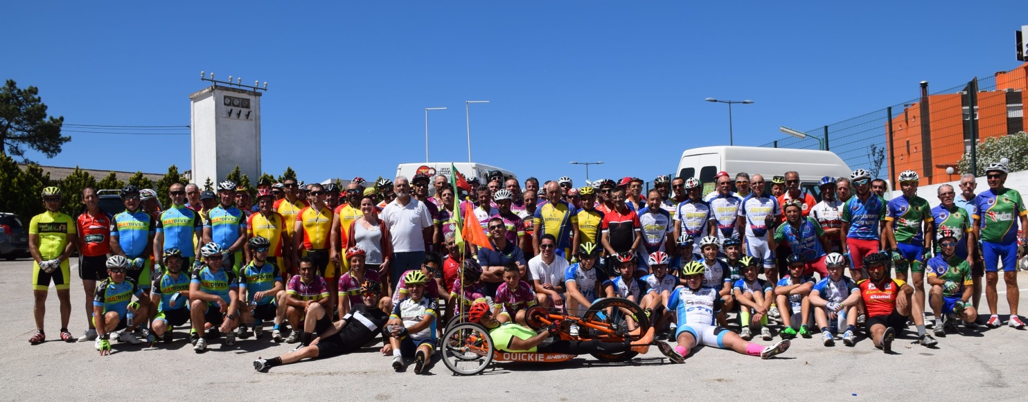 Pausa para um reforço no Parque Campismo da Orbitur em Quarteira